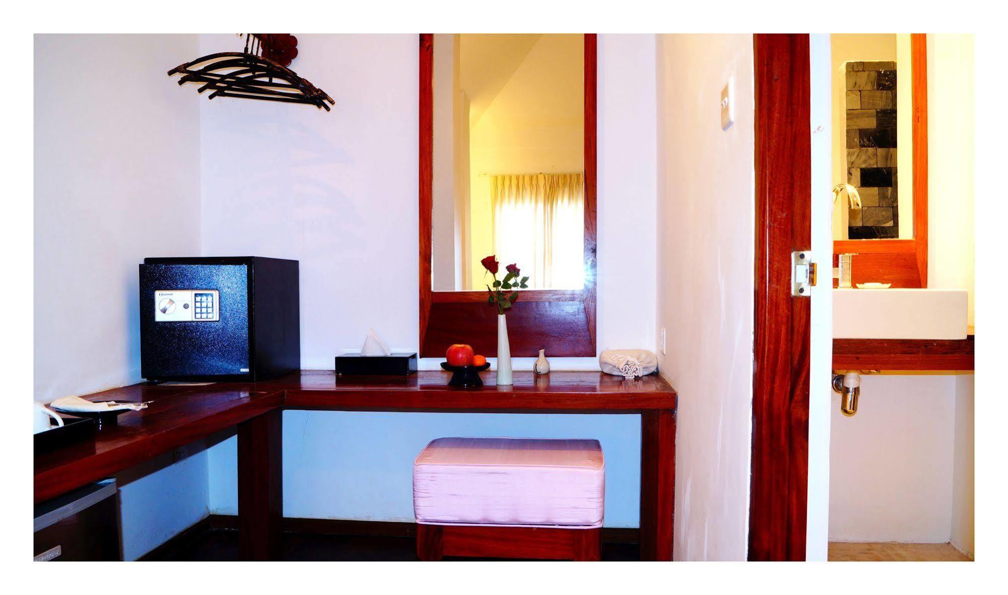 Oasis Hotel Nyaung-U Экстерьер фото